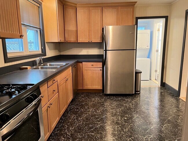 25 Pratt St Unit 2
