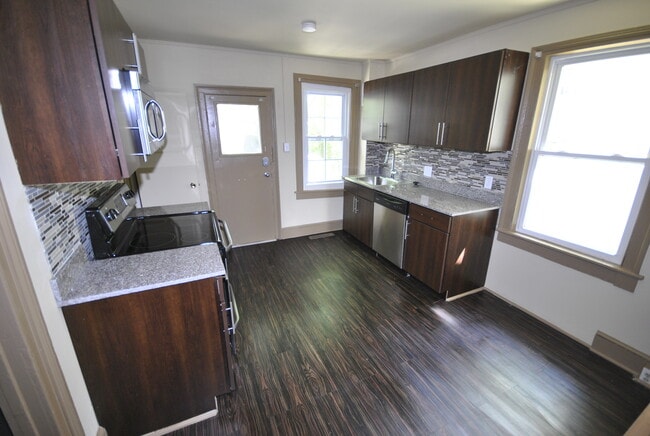 Photo - 541 S 4th Ave