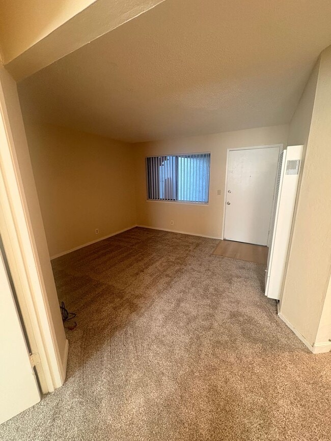 Photo - 1st floor 1 bedroom 1 bath apartment w/ assigned parking! Unit 925-10