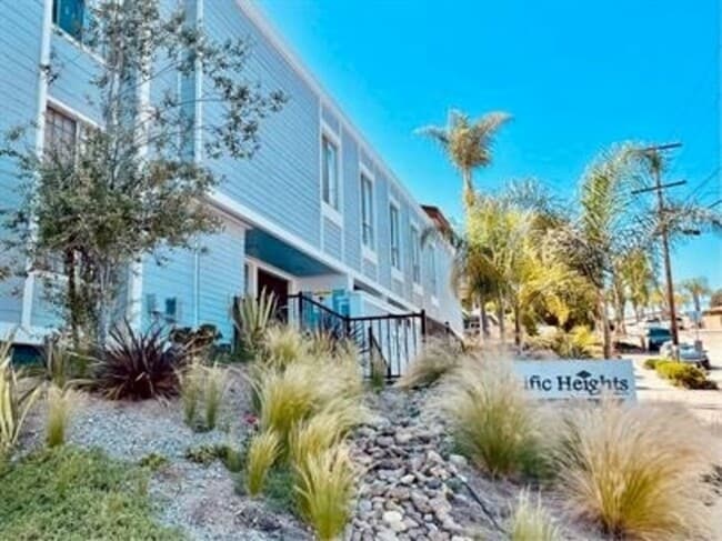 Building Photo - 4750 Noyes St Unit 211 - 1