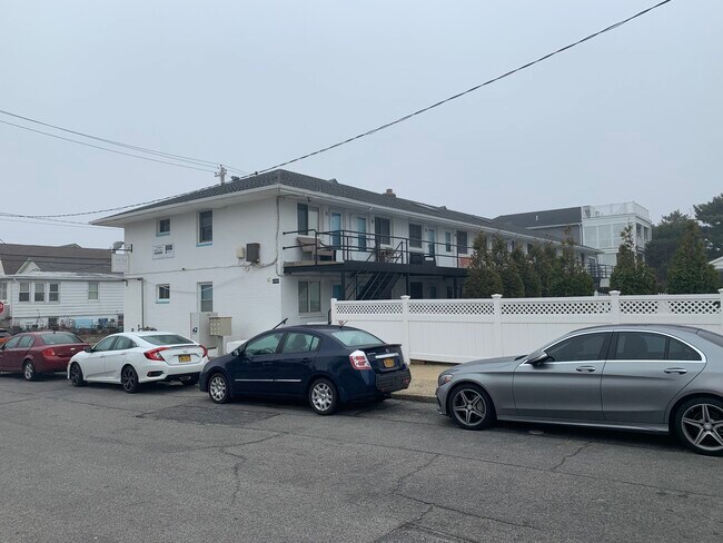 Photo - Fairfield Beachfront at Long Beach