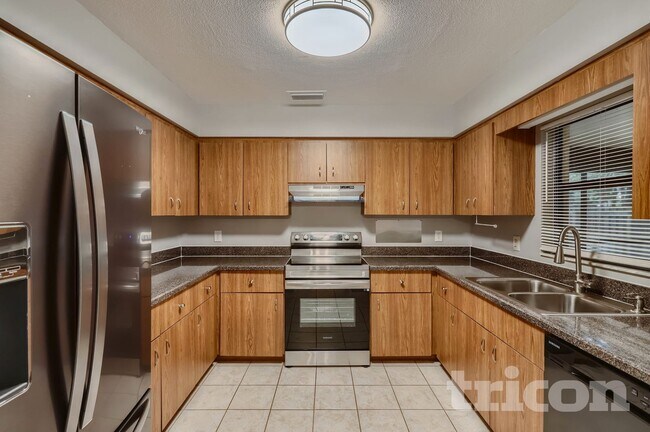 Photo - 2008 59th Cir S