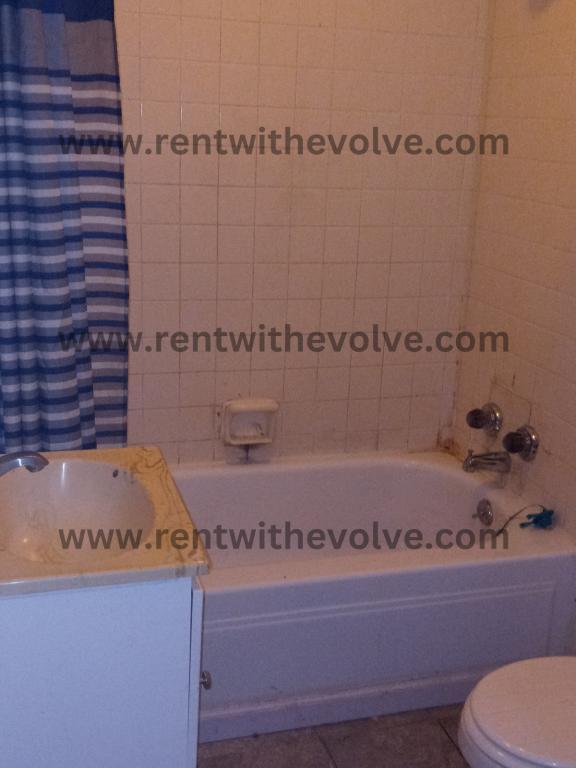 Photo - 205 S 2nd St