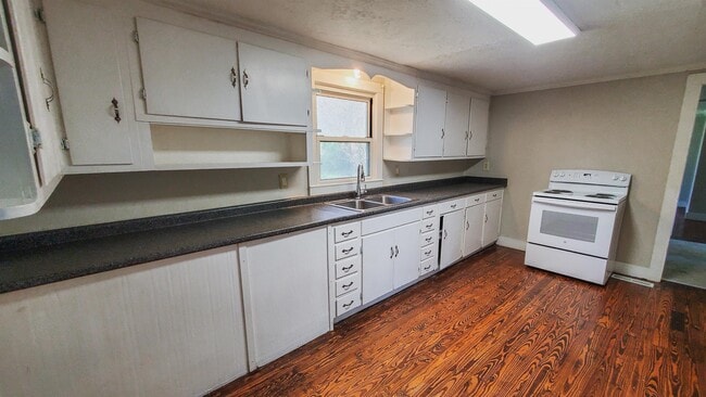 Photo - 103 Mimosa Ln