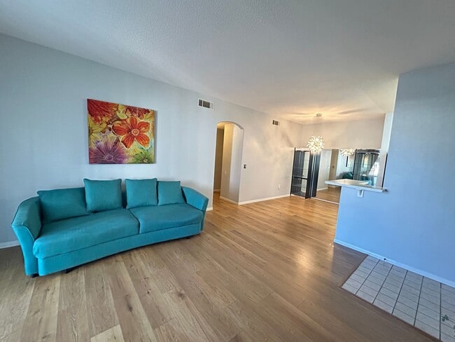 Photo - 3 bedroom 2 bathroom Summerlin condo!