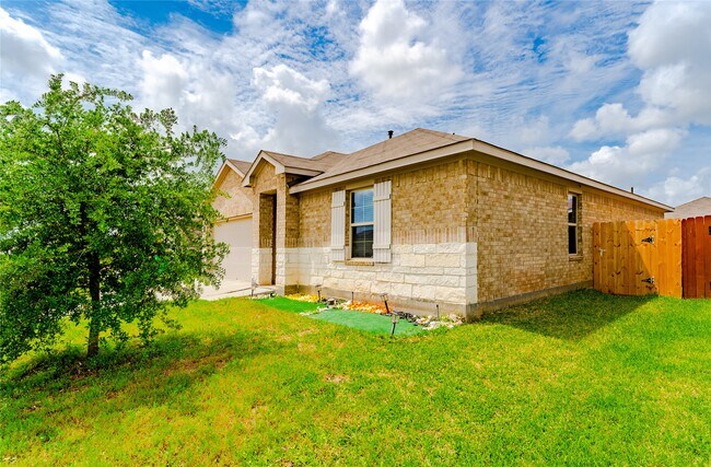 Photo - 5431 Tindarey Bluff Trail