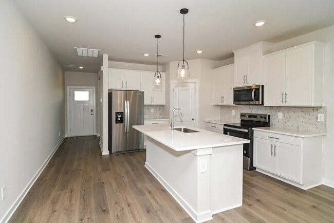 Photo - 1318 Bluffton Cir