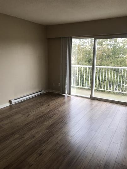 Photo - 1150 Queens Ave