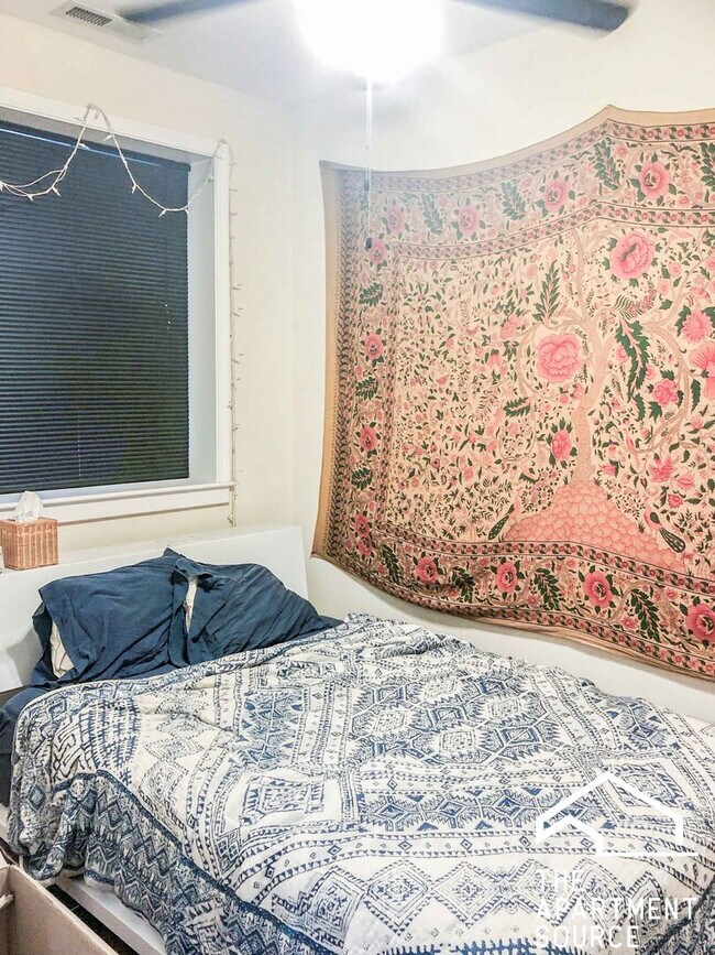 Photo - 849 W Cornelia Ave Unit 3S