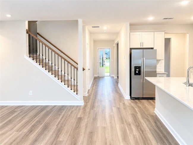 38 Warwick Ct