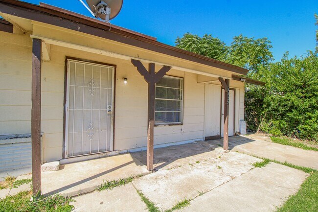 Photo - 5822 Branch Valley Dr