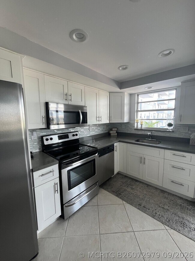 Photo - 137 Golden Isles Dr Unit 412