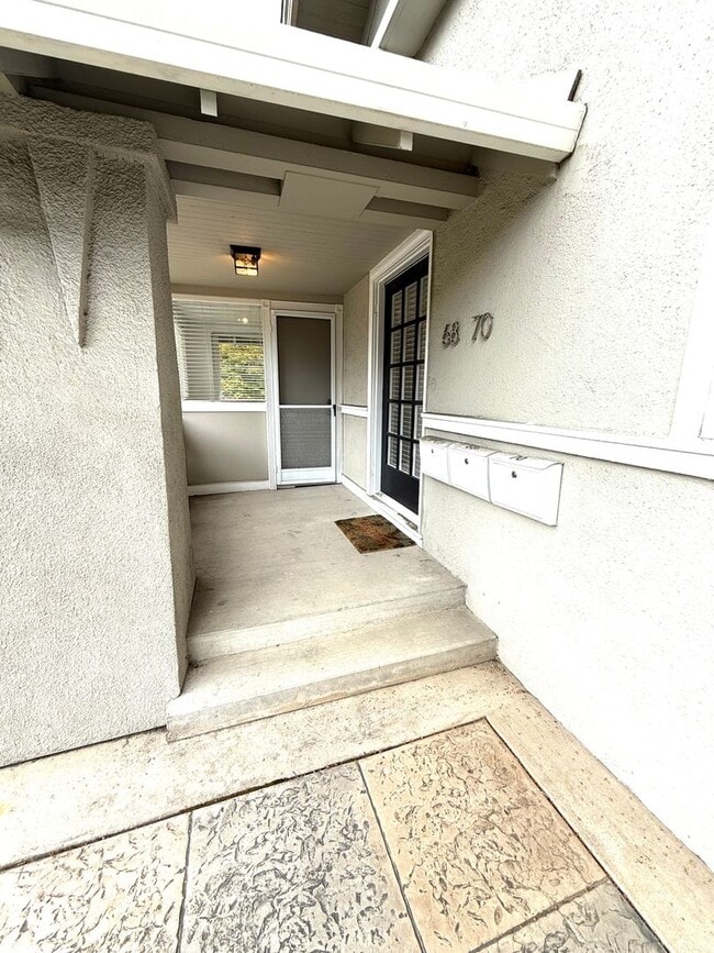 Photo - Hawthorne Unit 70 Hawthorne