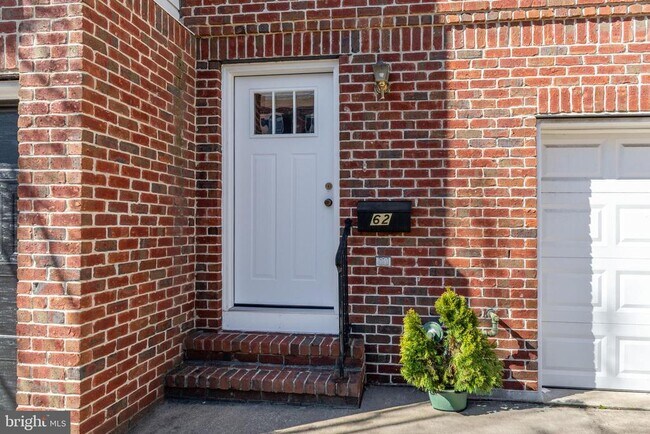 Photo - 62 Church St