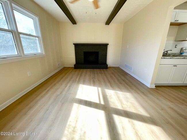 Photo - 1500 Beacon Hill Dr