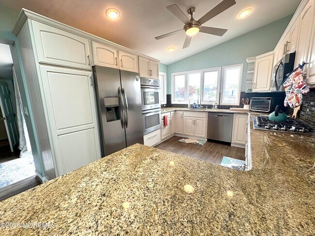 63 Lawrence Dr