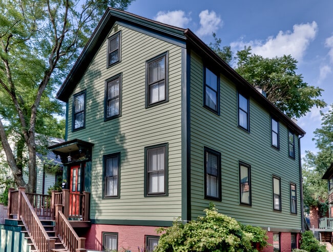 Building Photo - 13 Webster Avenue Unit 13 Webster Ave Rental