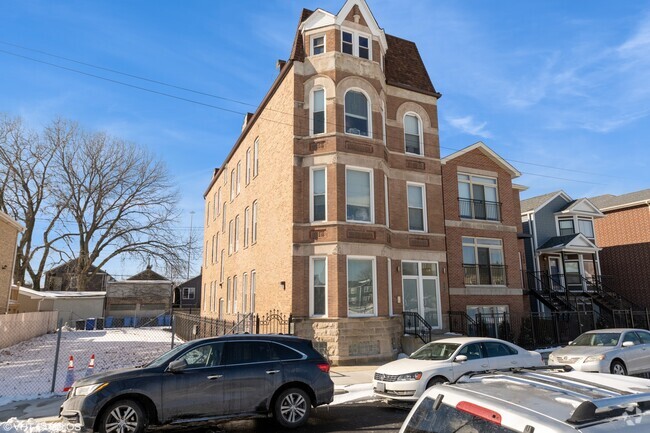 Building Photo - 2002 S Desplaines St Rental