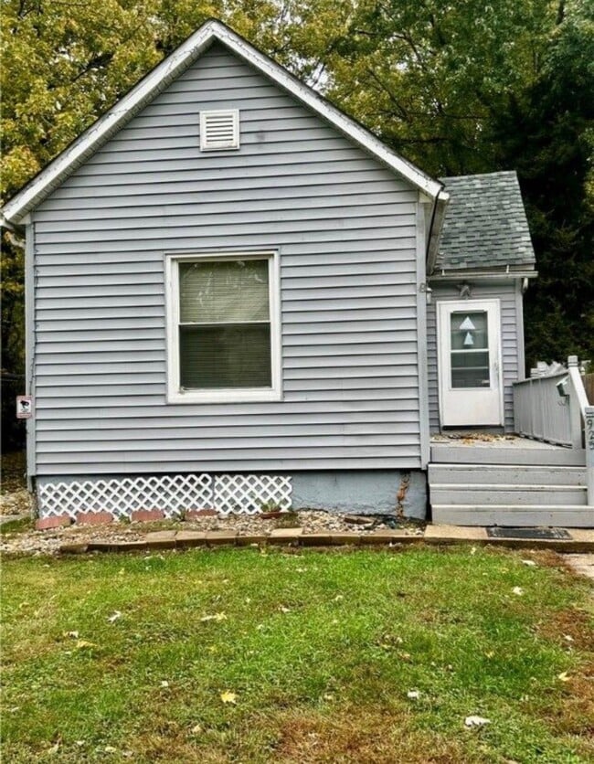 Photo - 925 W Olive St