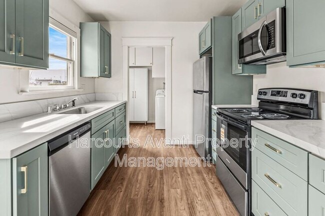 Photo - 915 Civic Center Dr