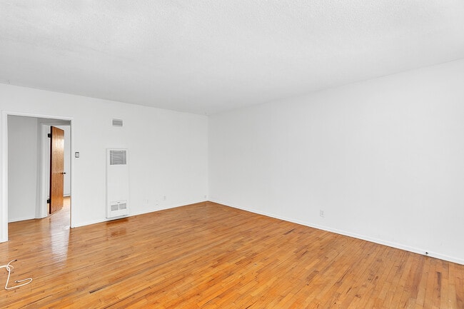 Photo - 1129 Lincoln Blvd