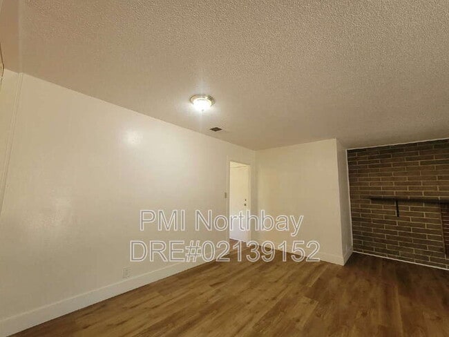 Photo - 1019 Wallace St