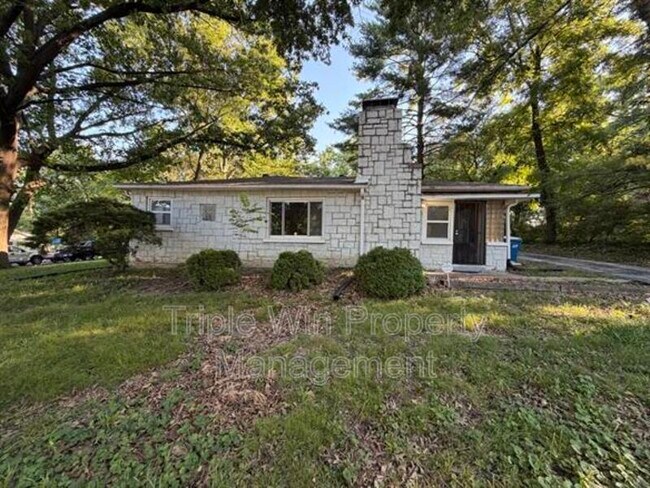 Photo - 1911 Redman Rd