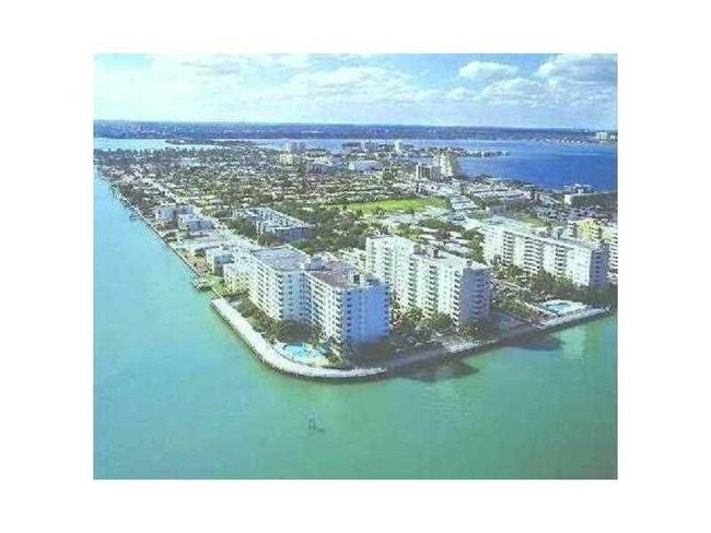 Location - 7501 E Treasure Dr Condo Unit Treasures on the Bay