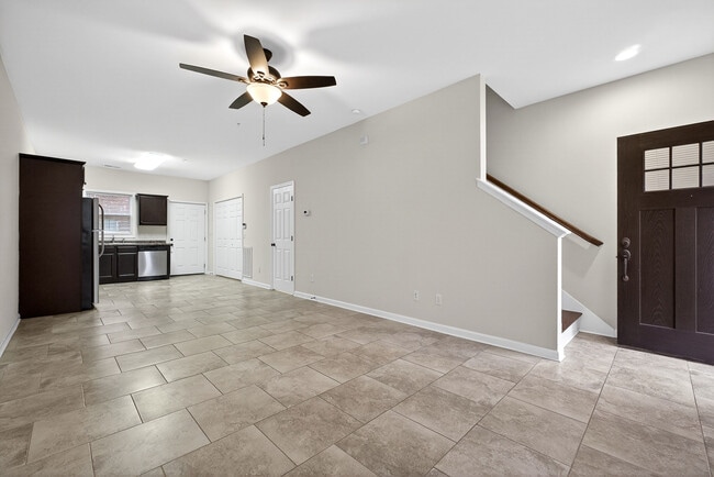 Photo - 117 Charlotte Dr Unidad 117