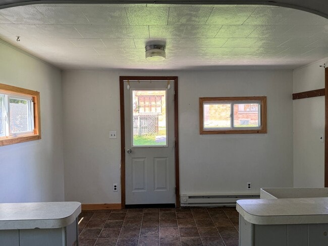 Photo - 3 Bed 1 Bath Home with Garage