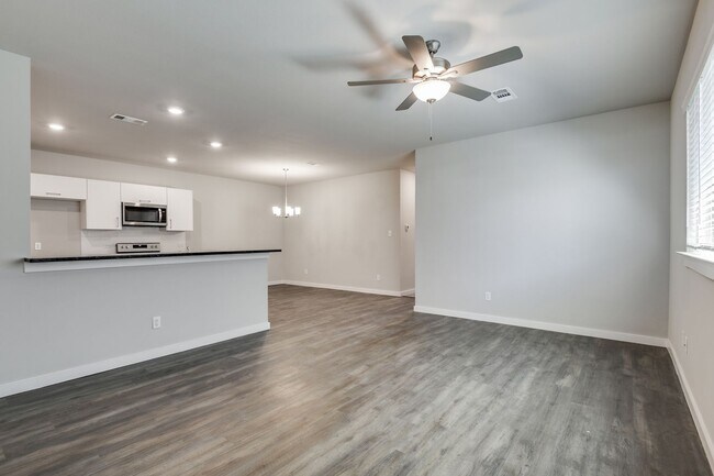 Photo - GORGEOUS 3 BEDROOM DUPLEX LOCATED IN MIDLOTHIAN ISD!