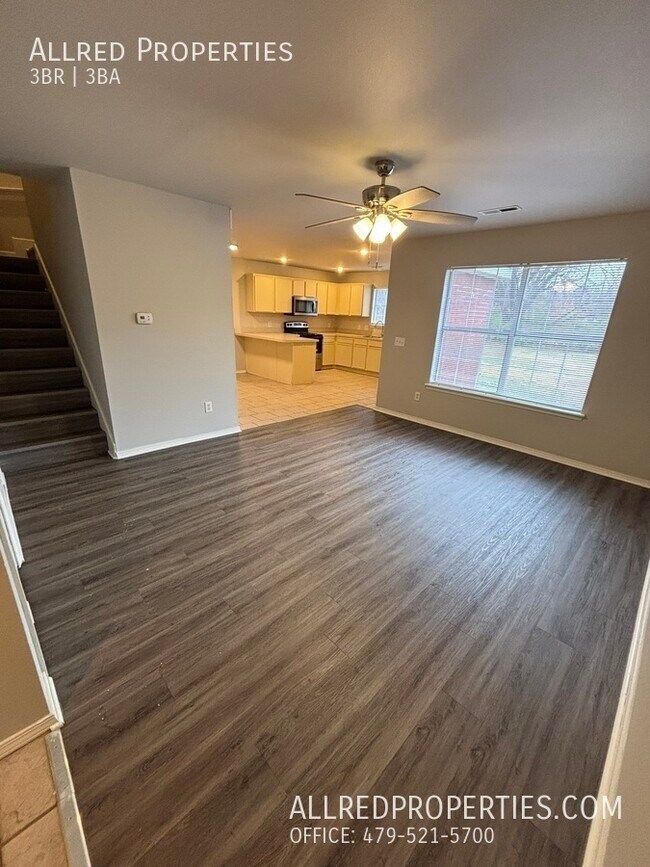 Photo - 954 N Daisy Ln