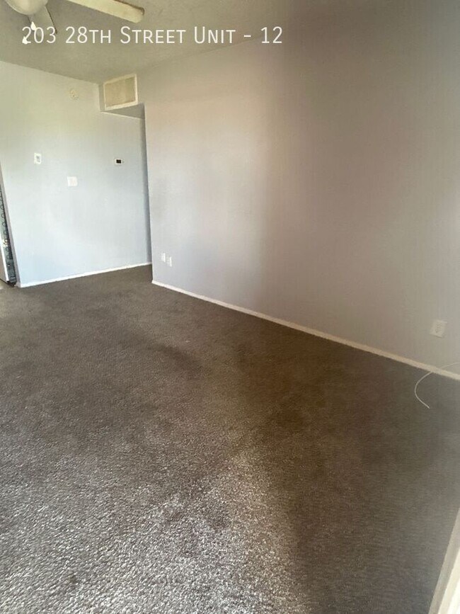 Photo - 203 28th St Unit 12