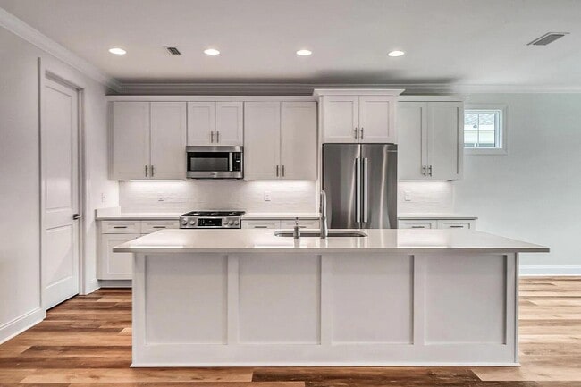 Photo - 22 Roundwood Dr