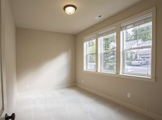 Photo - Beautiful 4 Bedroom in Bothell