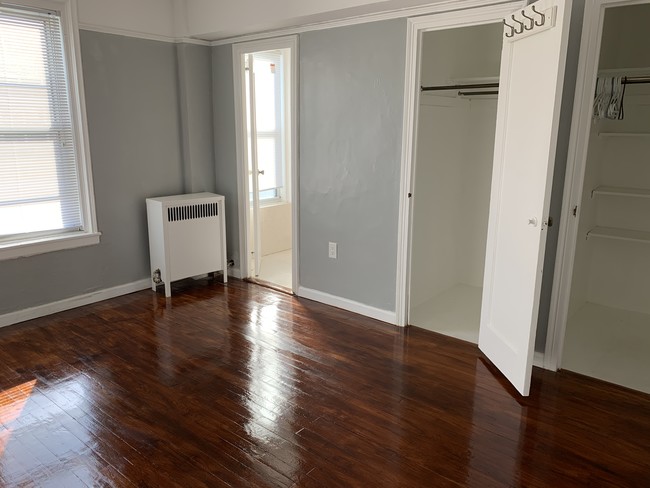 Building Photo - 180 72nd St Unit 385