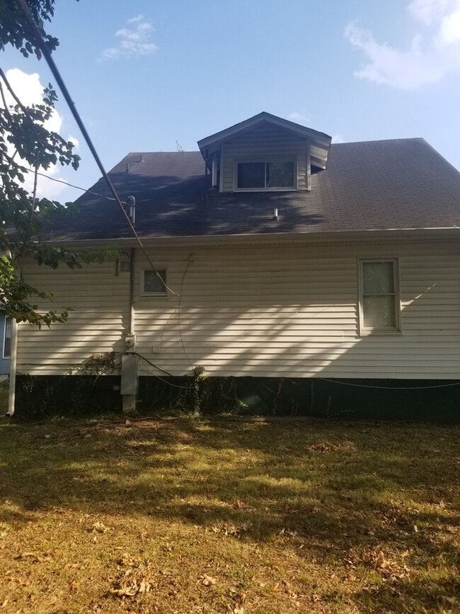 Photo - 2543 E 5th Ave