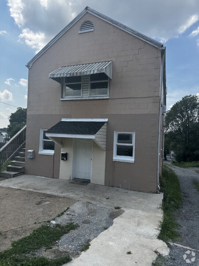 Building Photo - 119 S High St Rental