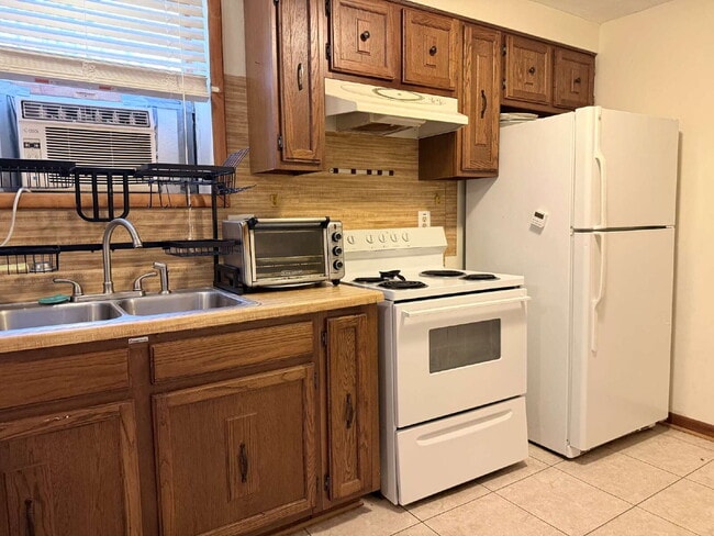 Photo - Spacious 1BR / 1BA Basement Apartment Just Minutes From Town Unit Basement  2