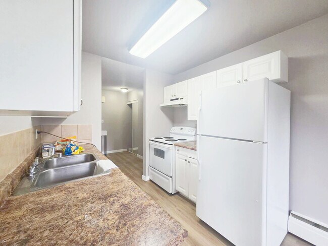 Photo - 12003-12139 139 Ave NW