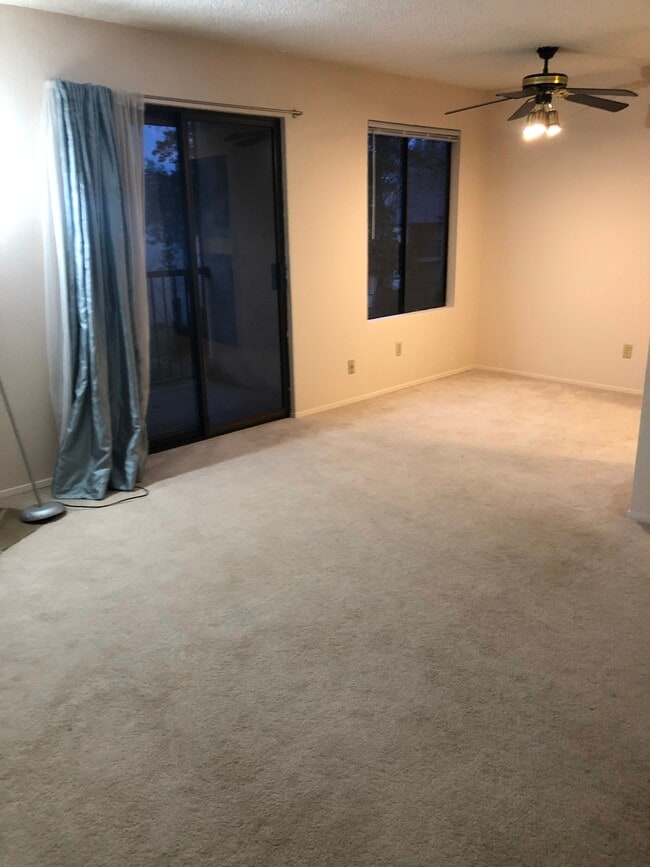 Comedor - 12515 NE 145th Pl Unidad Condo D123