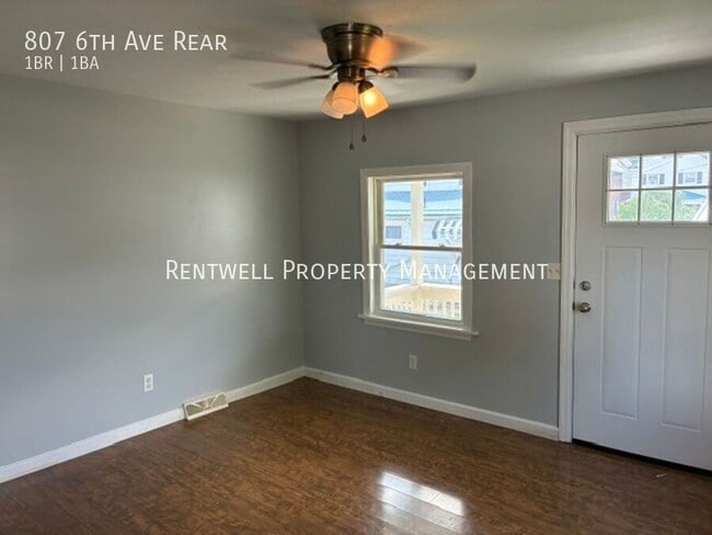 Photo - 807 6th Ave