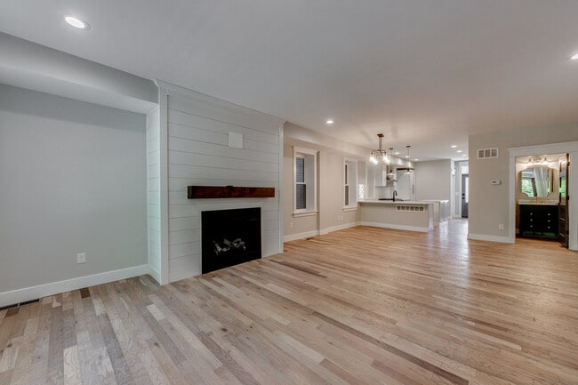 Photo - 4116 Flad Ave