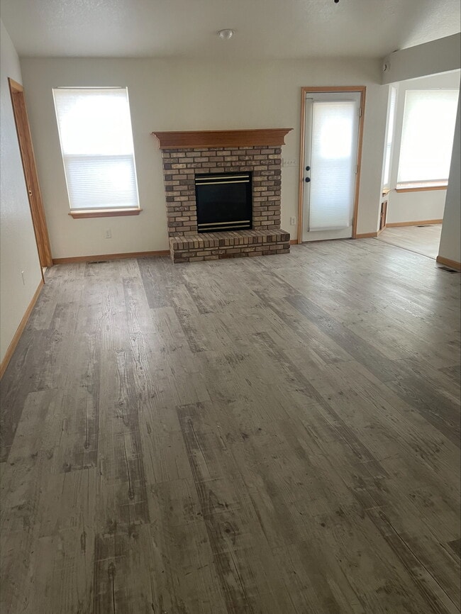 Photo - 1021 Elgin Ct