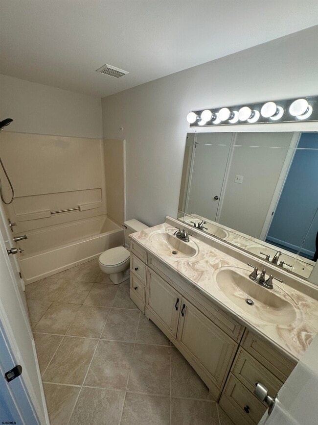 Photo - 4834 Hawthorne Ln Unidad 4834