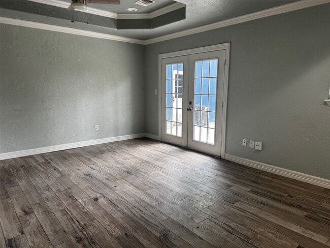 Building Photo - 430 Center Way