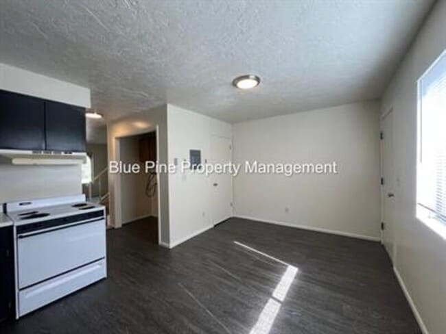 Photo - 1445 S Emerson Ave Unit 4