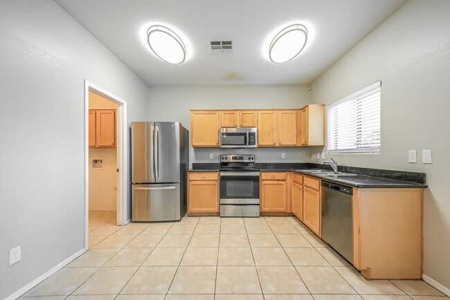 Photo - 153 E Dry Creek Rd