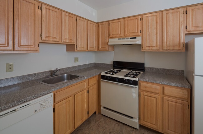 Photo - 2nd Floor: Discover private, elevated views and quiet surroundings in this sunny home, which feat... Unidad R-06