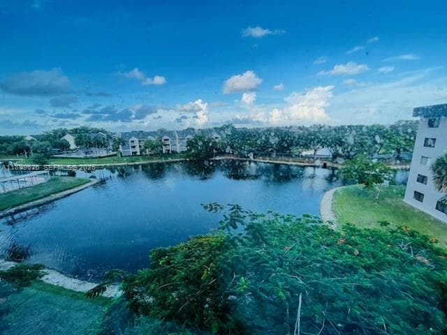 Building Photo - 8020 Hampton Blvd Unit 501